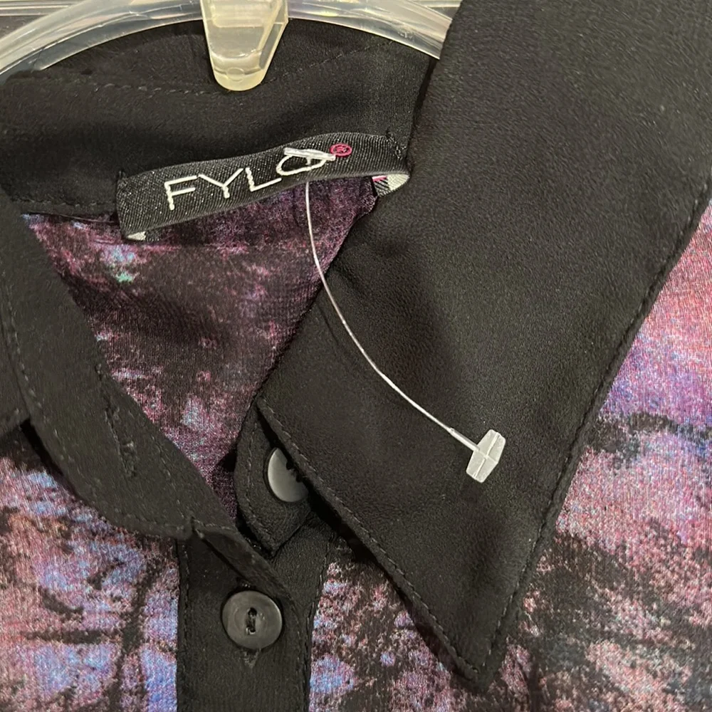 Top - Picture 2 of 2